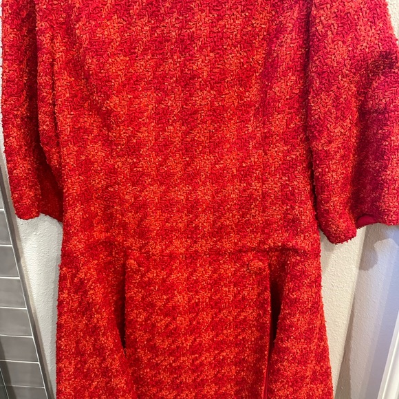 Red, Tweed Oscar de la Renta party dress. - Picture 2 of 6